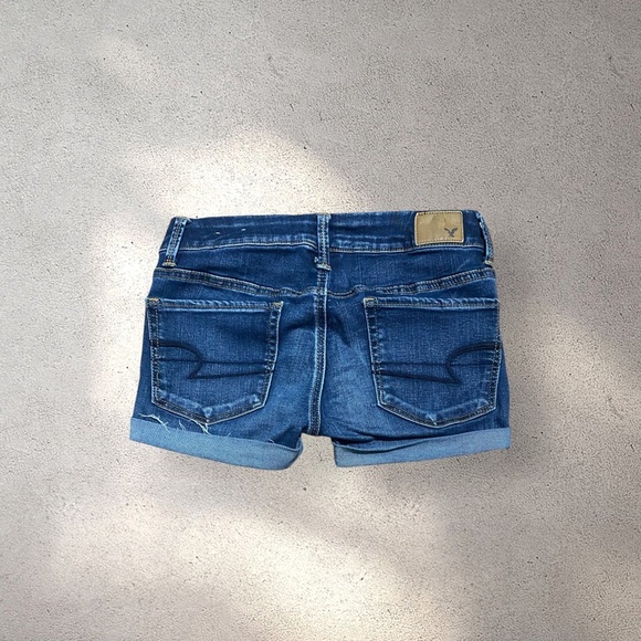SOLD! (Do not buy) American Eagle Oufitters Low Rise Denim Shorts - Picture 1 of 2